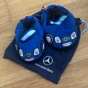 Mercedes-Benz Kids Boys  Blue Car Slippers Size 3-4